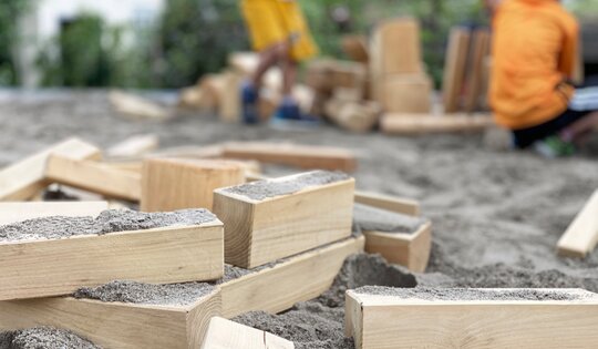 Bauklötze, lose Holzelemente Ansicht 2