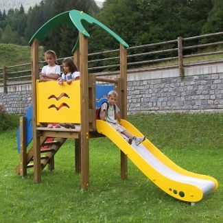 Spielturm "Pluto" Ansicht 3
