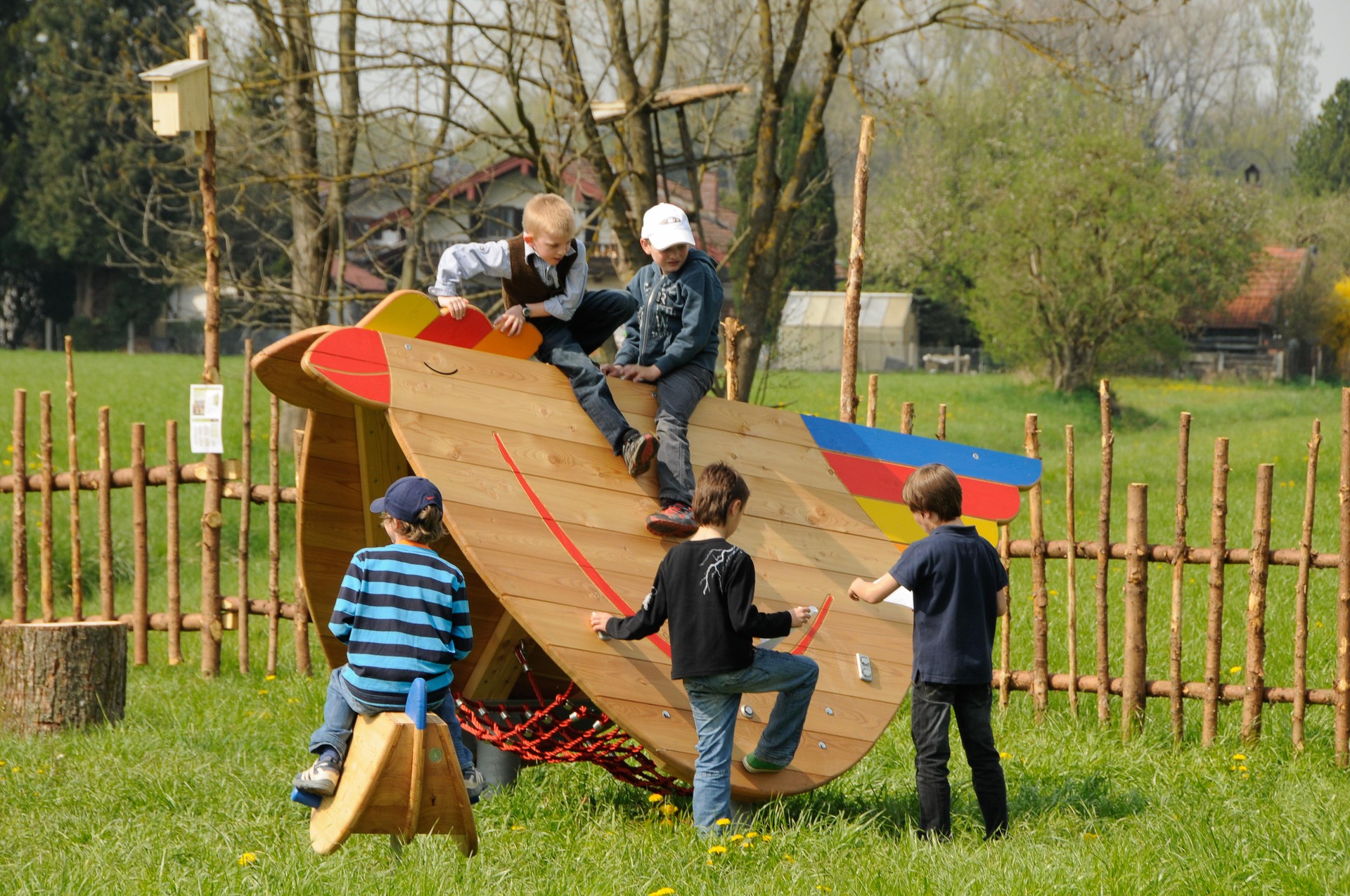 Großes Huhn mit Netz Ansicht 3
