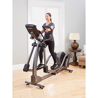 Life Fitness Crosstrainer „E5“ Ansicht 3
