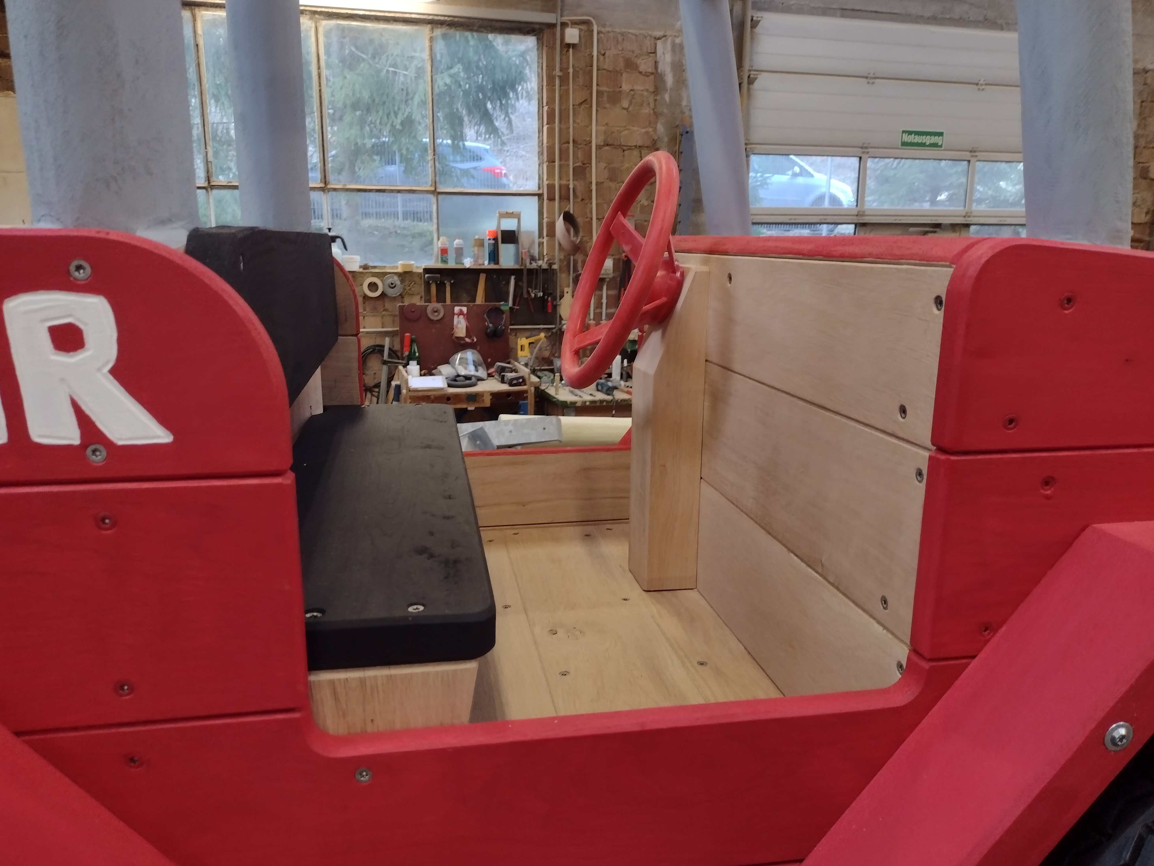 Feder-Jeep Feuerwehr Ansicht 4