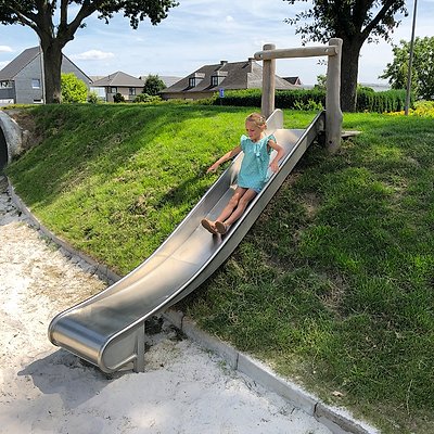 Eco-Play Hangrutsche mit Podest Ansicht 4