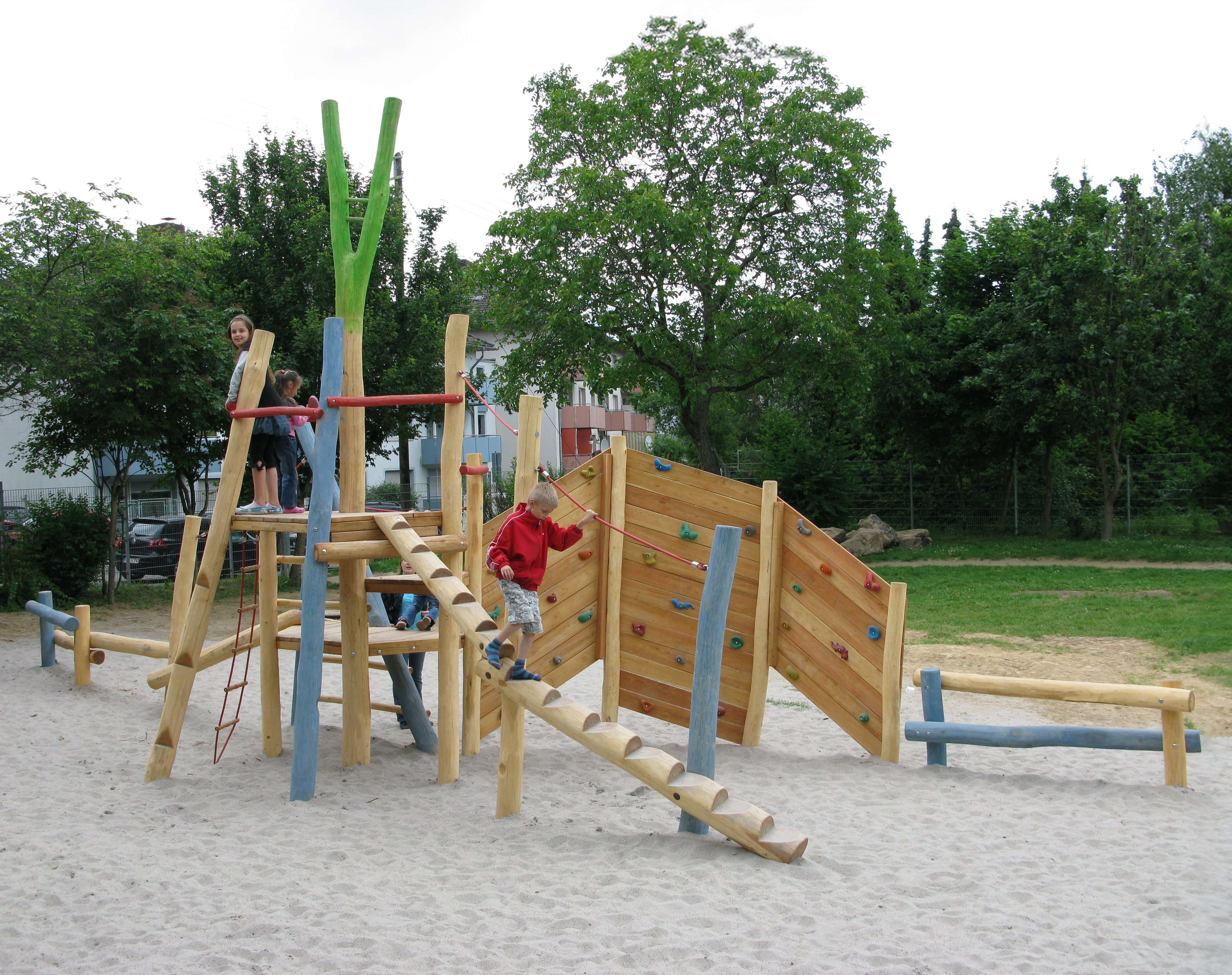 Kletterkombination Karl-Arnold-Straße Ansicht 2