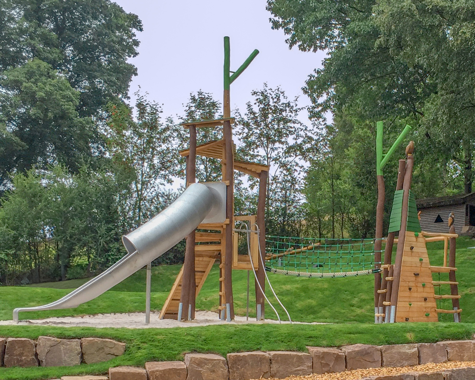 Spielanlage Wildpark Neuhaus Ansicht 2