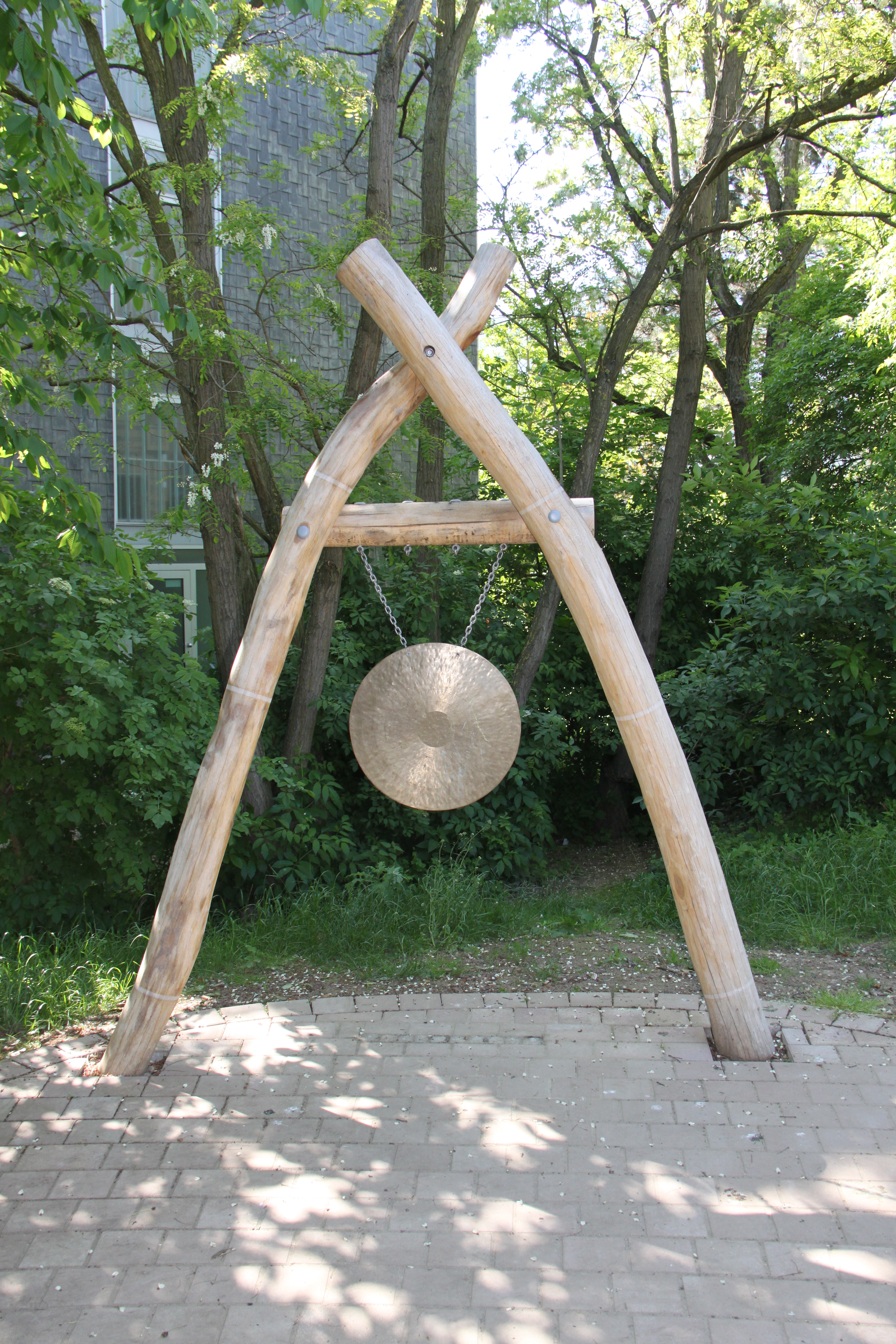 Klangtor mit Gong Ansicht 2
