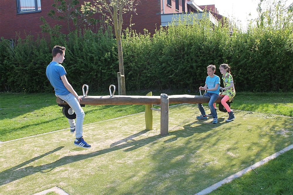 Balkenwippe Golpio Viersitzer Ansicht 6