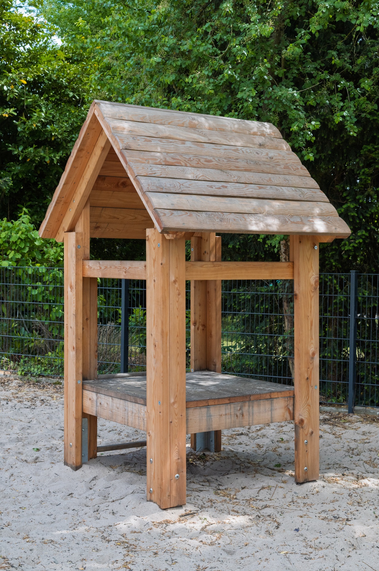 Kleinkind-Plattformhütte Ansicht 5