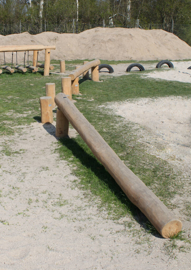 Schräger Balancierbalken Ansicht 3