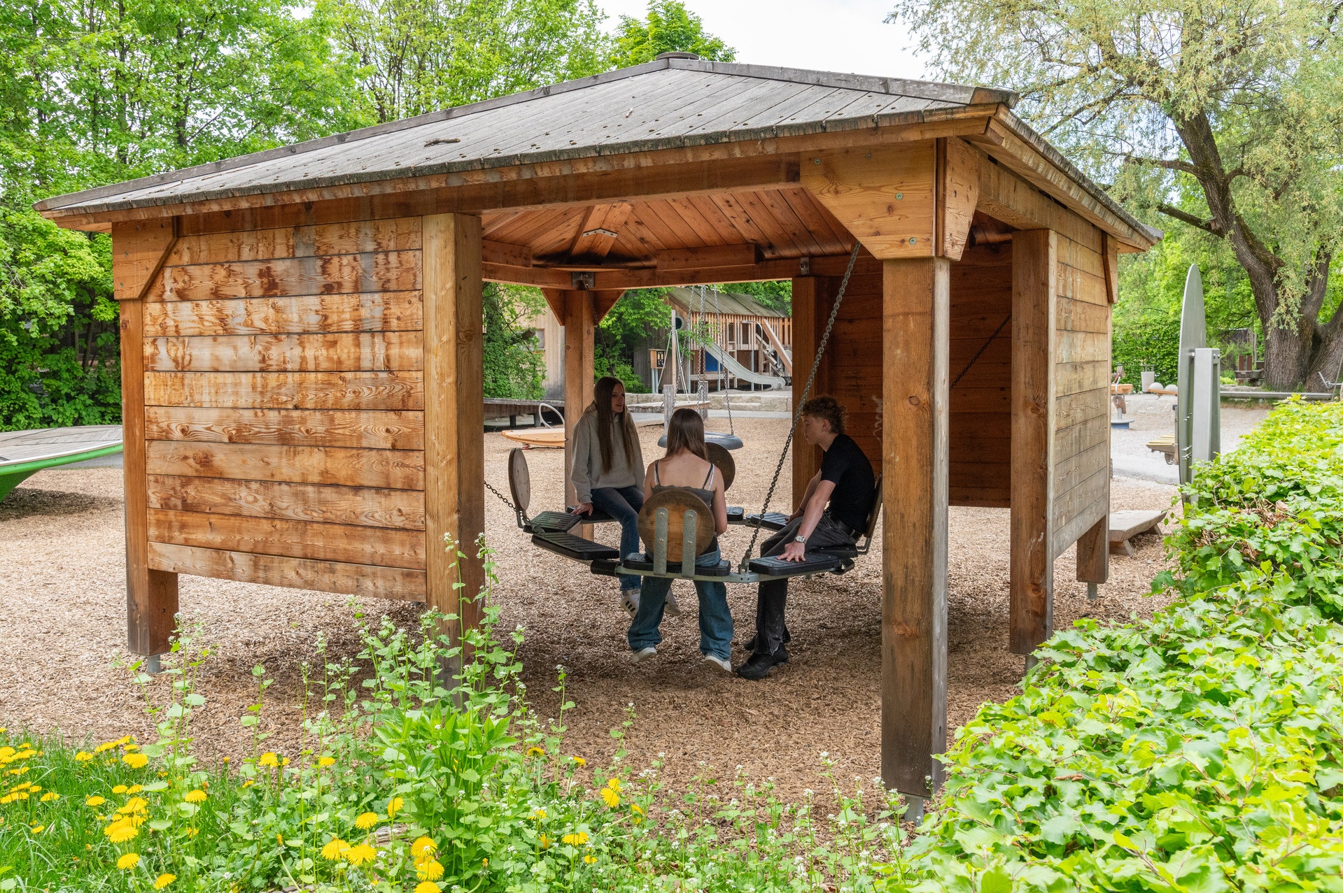 Treffpunkthaus mit Sitzkreis Ansicht 3