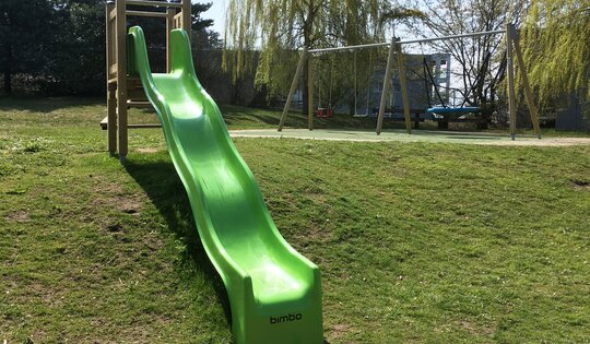 Podest Wellenrutsche für 150 cm Hügel Ansicht 2