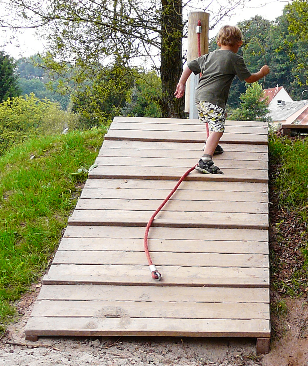 Schräge Rampe mit Seil PH145cm Ansicht 2