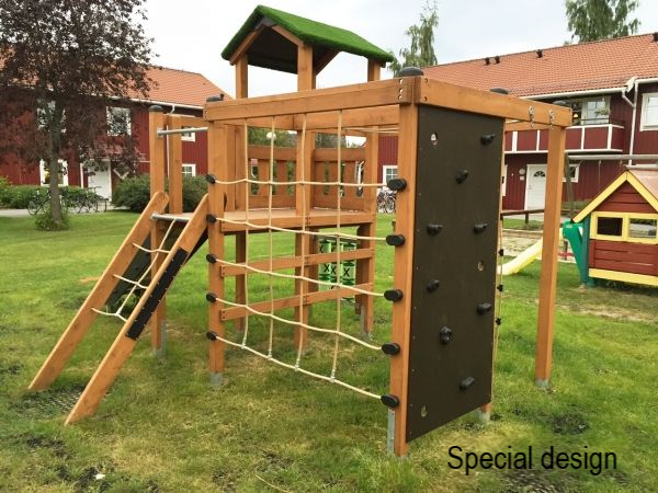 Kletterturm mit Rutsche Ansicht 3