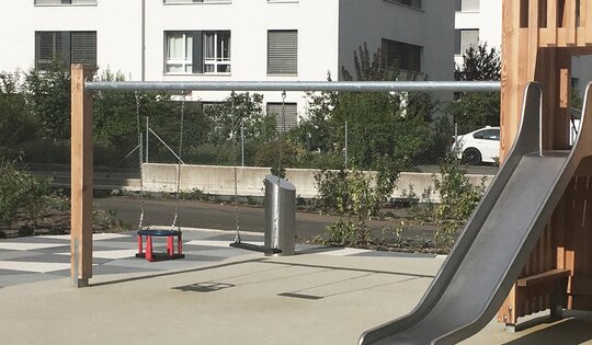 bimbox Kletterturm 1 mit 2er Schaukel Ansicht 2