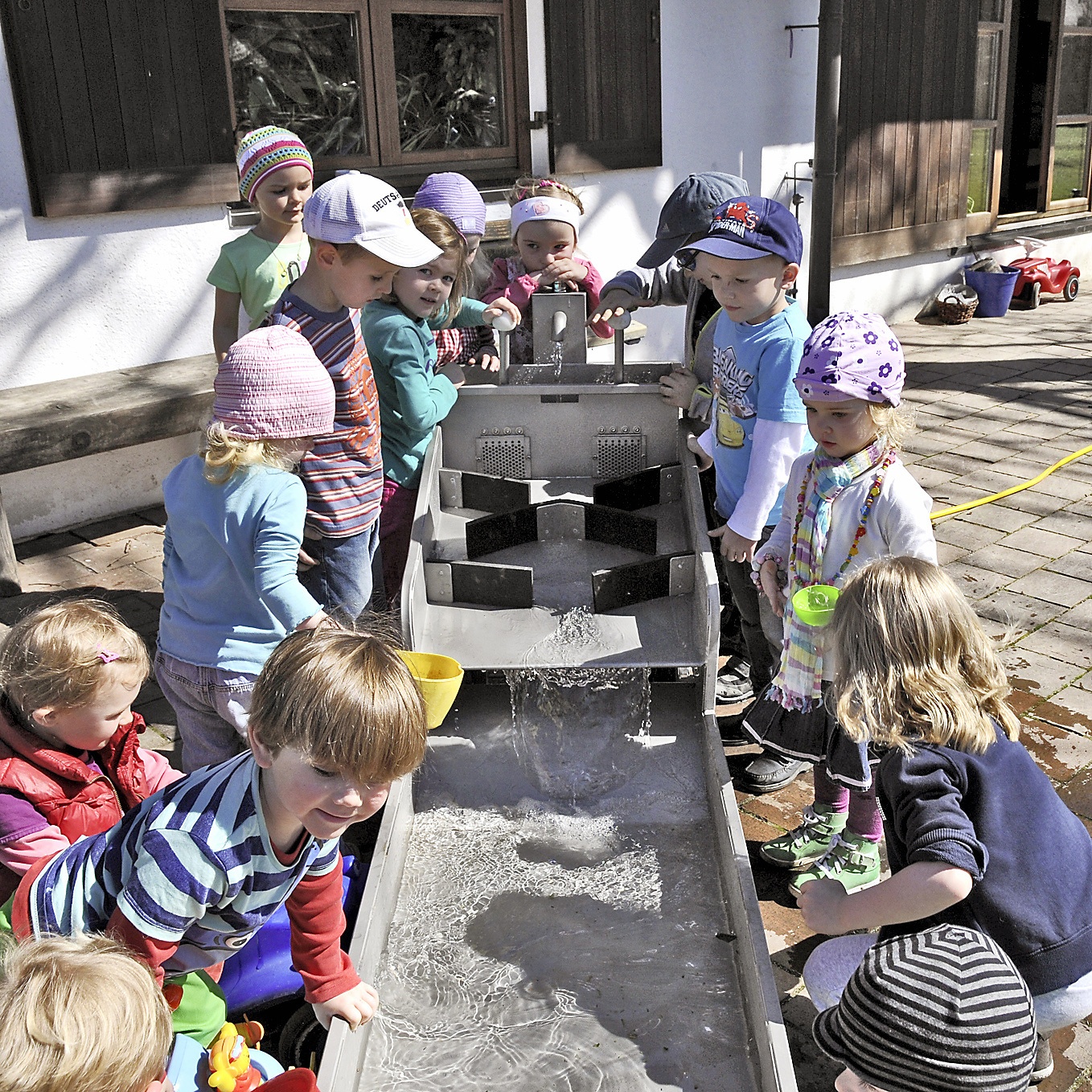 Mobiler Wasserspielplatz Ansicht 4