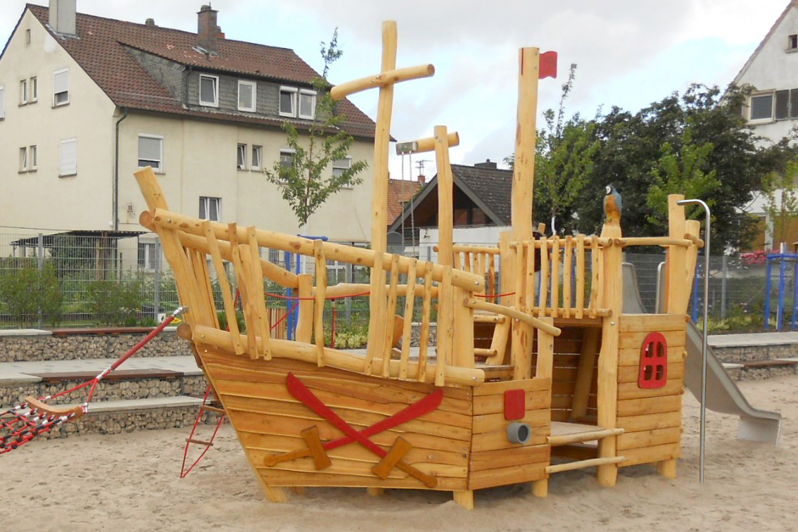 Piratenschiff Schlangenbad Ansicht 2