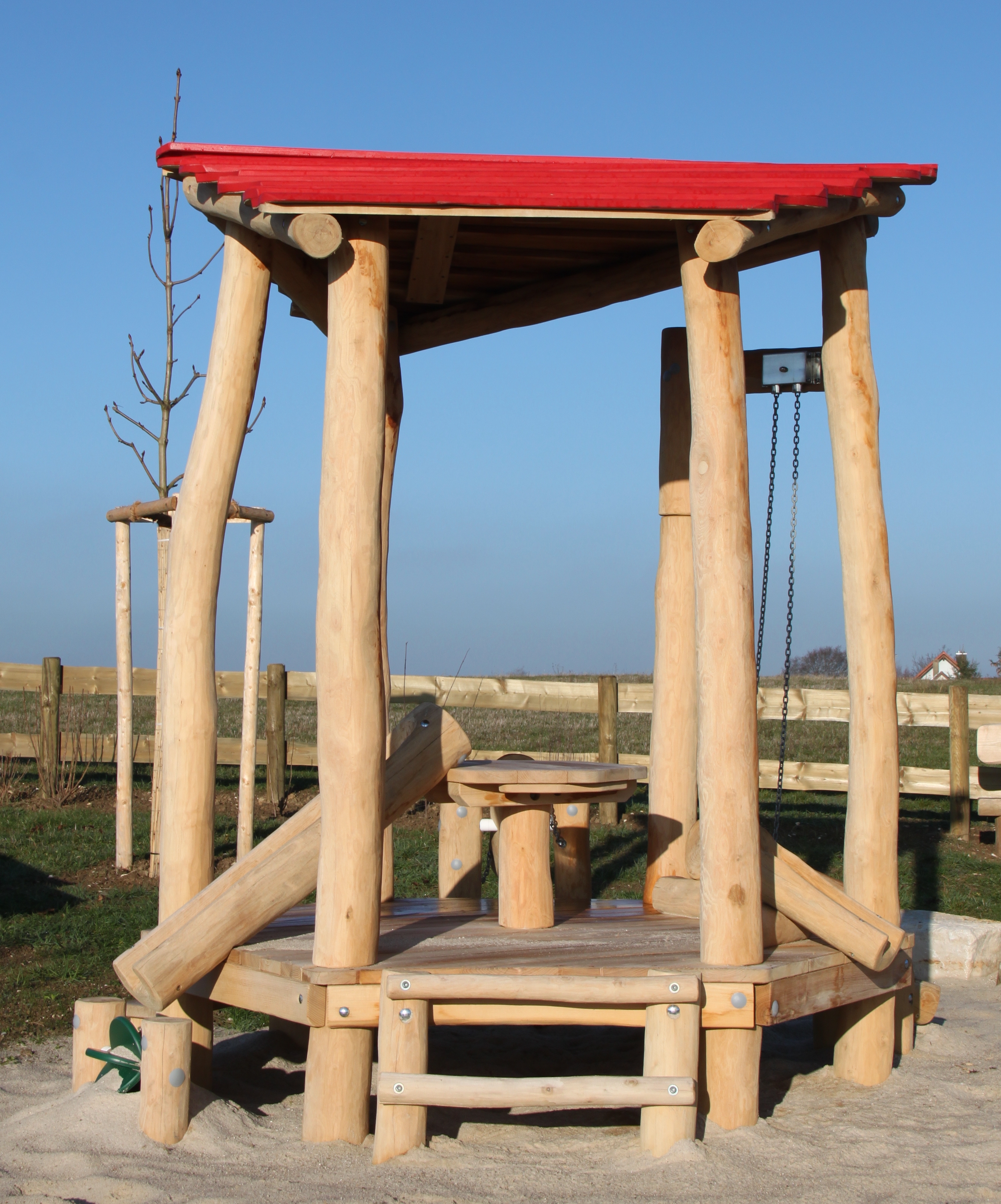 Sandbaustelle Hettenheim mit Dach Ansicht 2