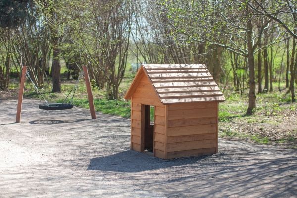 Spielhäuschen aus Holz Ansicht 4