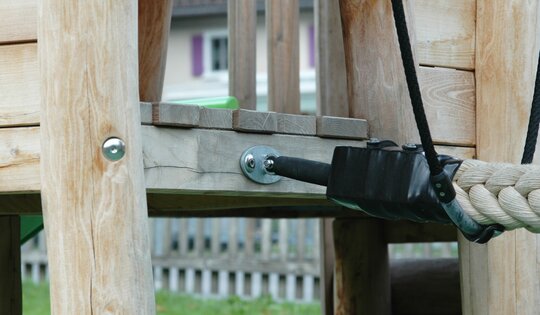 Grosses Pfahldörfchen 2 mit GFK Rutsche Ansicht 3