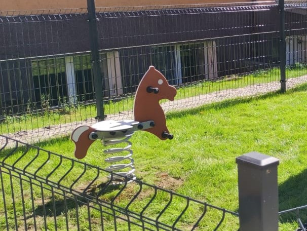 Pony Federwippe Ansicht 3
