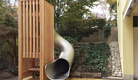 bimbox Wurmturm S2 mit Edelstahl Röhrenrutsche Ansicht 3
