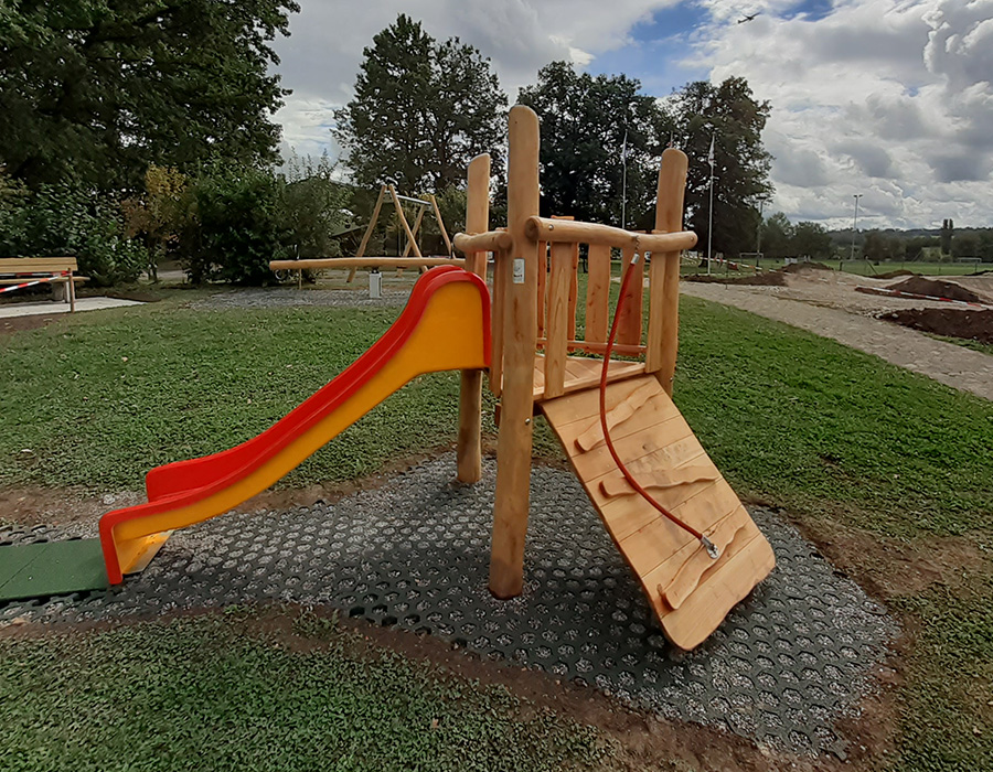 Spielturm-Kombination Robinie, Podesthöhe 90 cm, Rutsche Ansicht 4