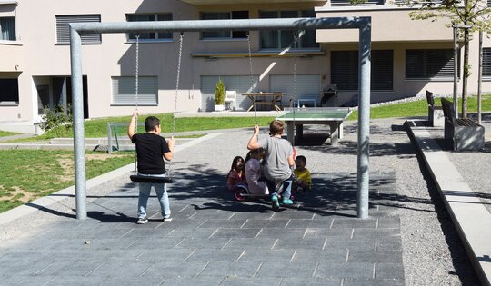 2er Quaderschaukel, Bimbo Spielplatzgeräte (Hinnen AG)