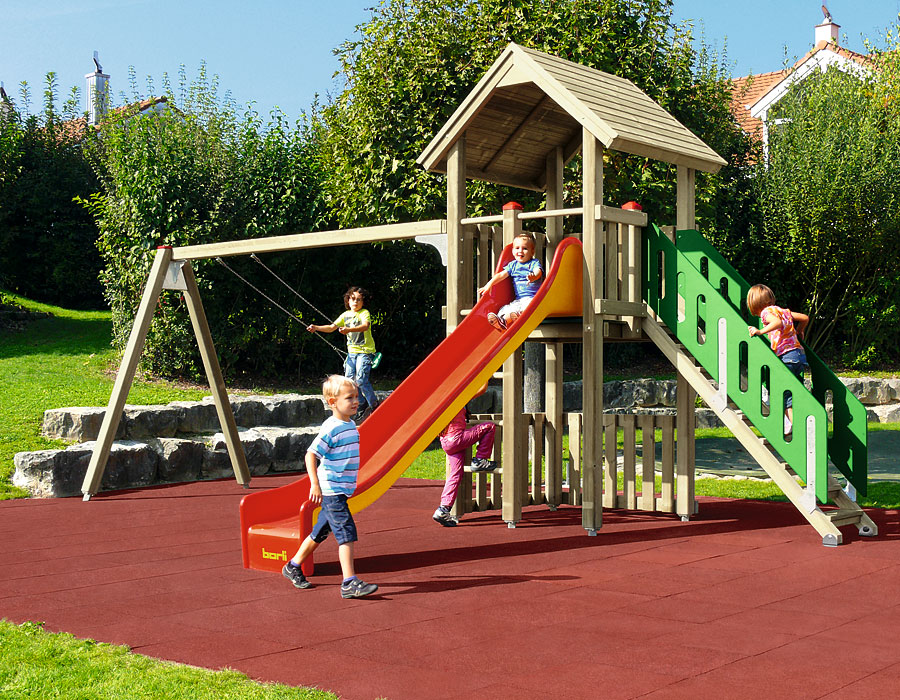 Spielturm-Kombination Kantholz, Podesthöhe 150 cm, Satteldach, Rutsche, mit Schaukel Ansicht 4