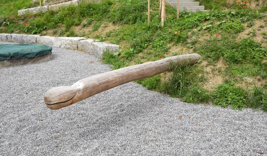Der Hüpfwurm, Bimbo Spielplatzgeräte (Hinnen AG)