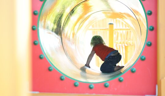 Kriechröhre freistehend gerade 320 Ansicht 2