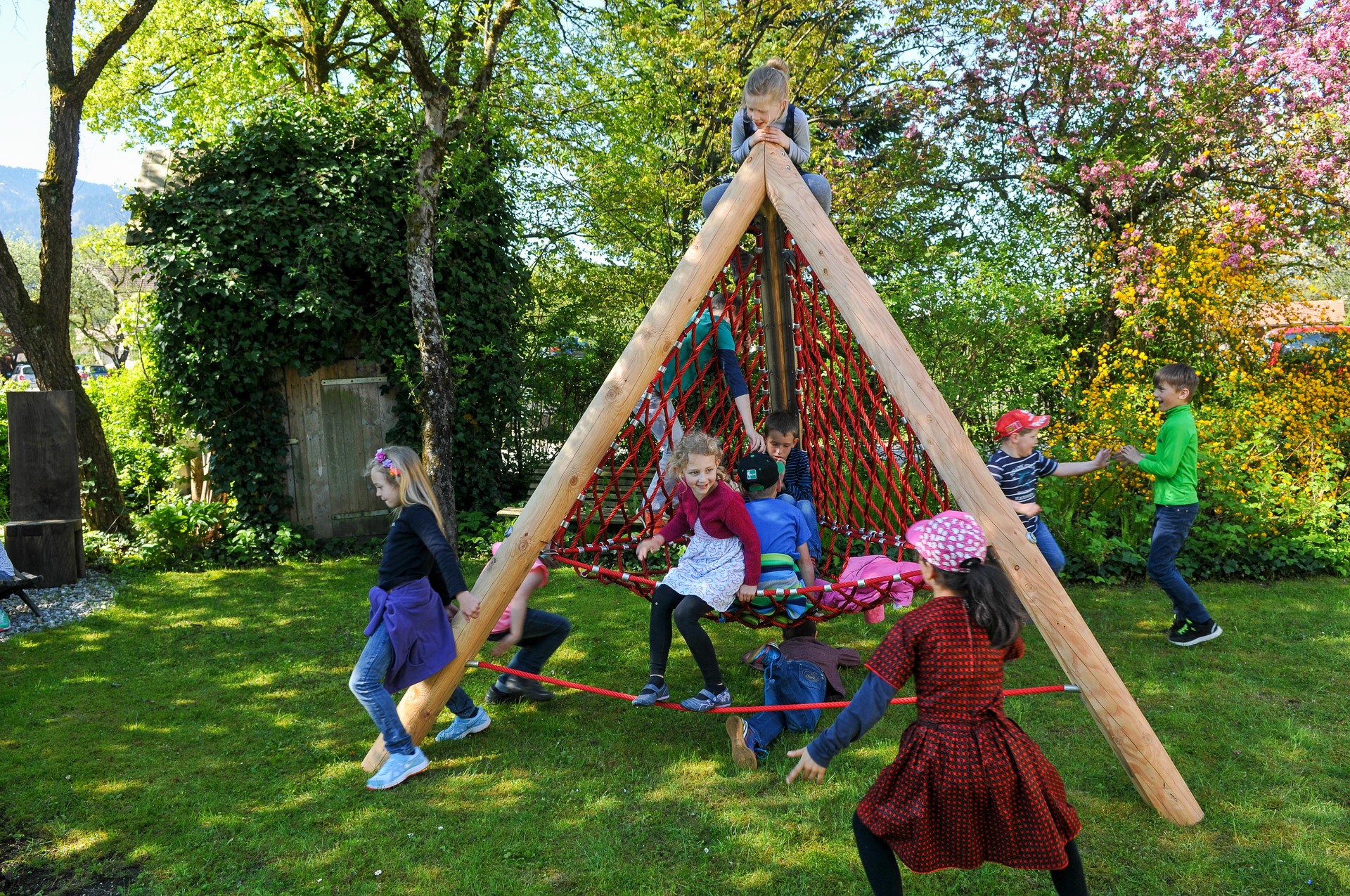 Seilpyramide Ansicht 3