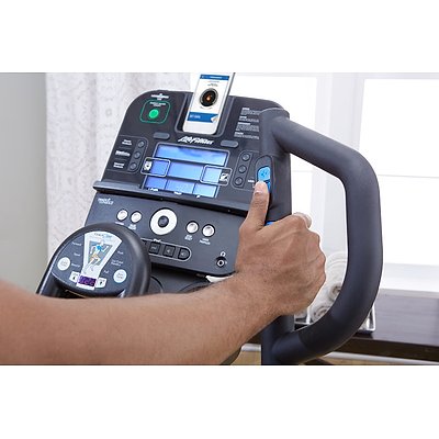 Life Fitness Crosstrainer „E3“ Ansicht 4