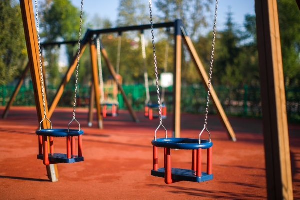 Holzbabyschaukel Ansicht 6