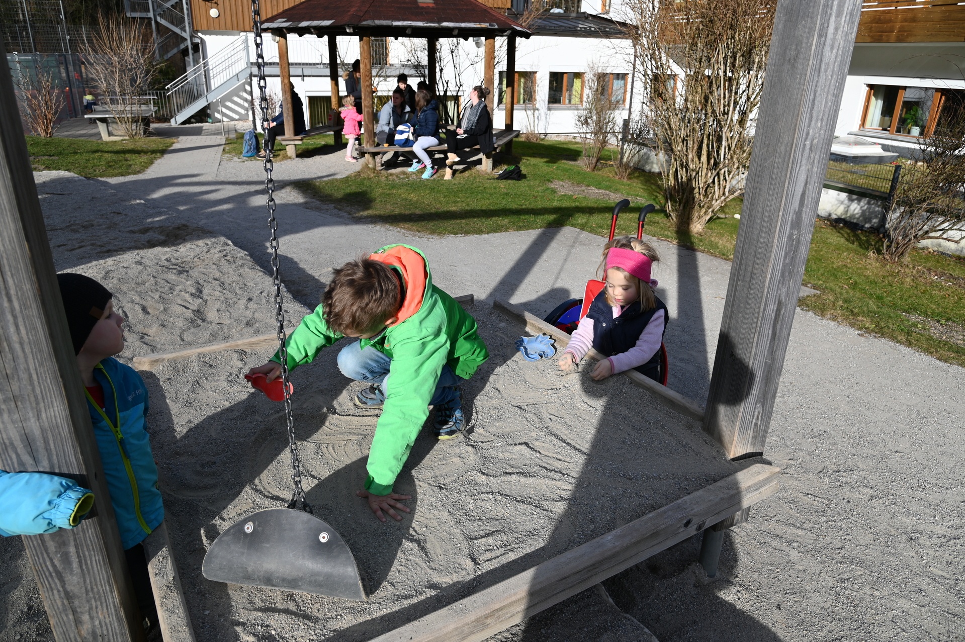 Sandspieltisch für Rollstuhlfahrer Ansicht 4