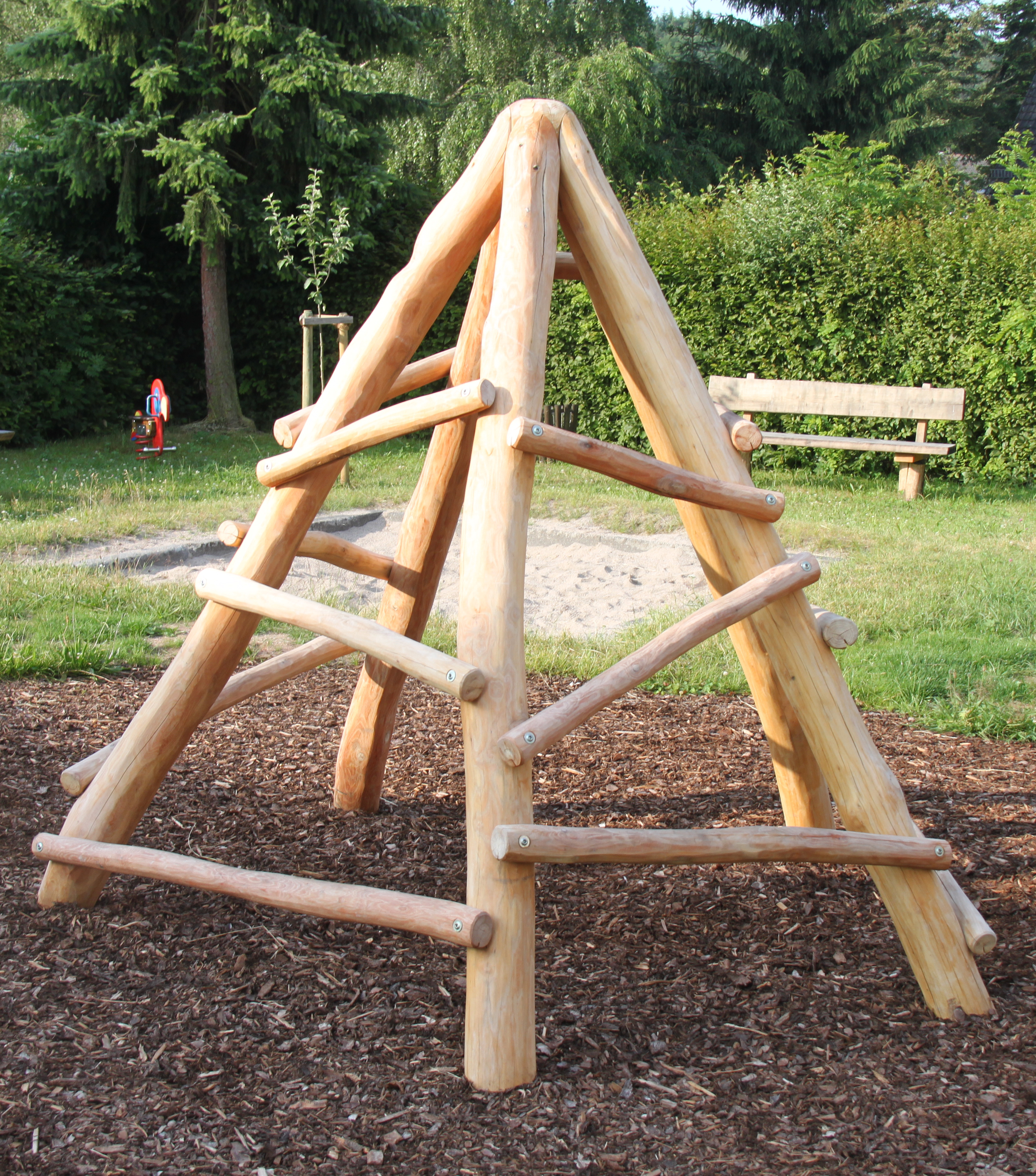 Klettertipi Ansicht 2