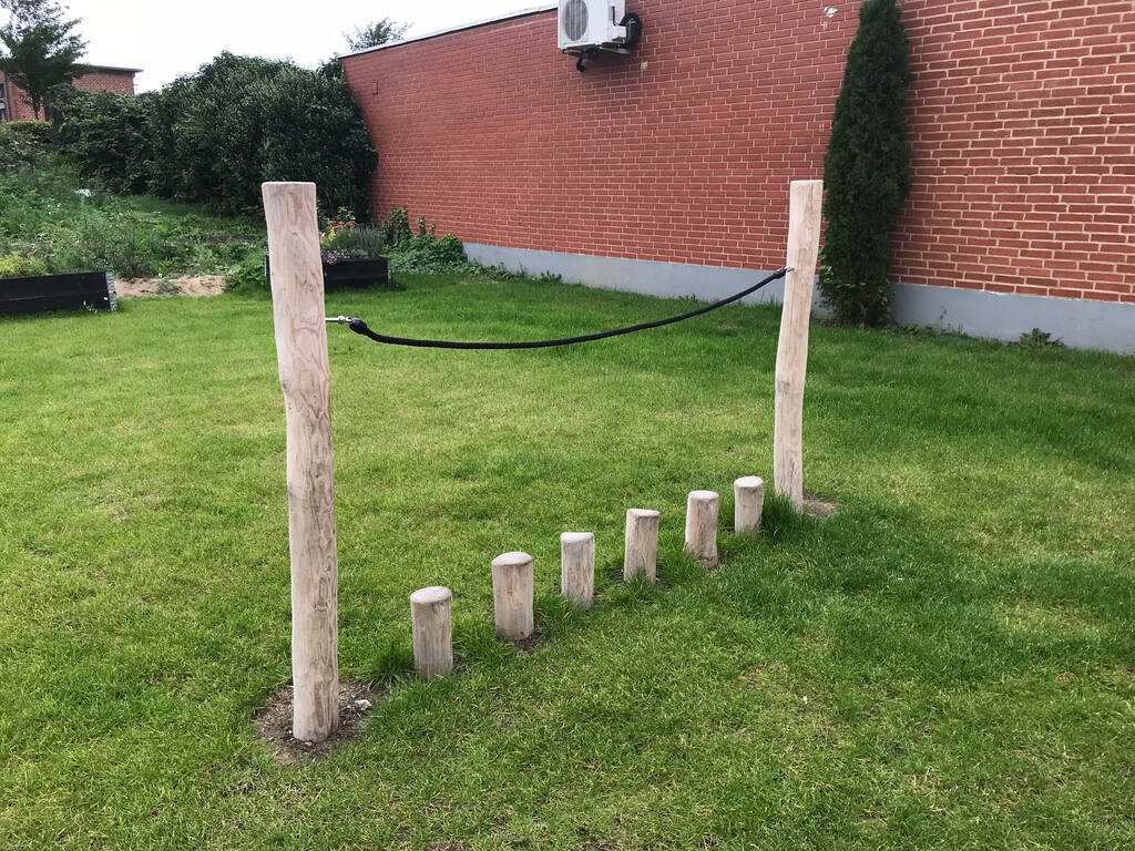 Balancierpfosten mit Seil Ansicht 3