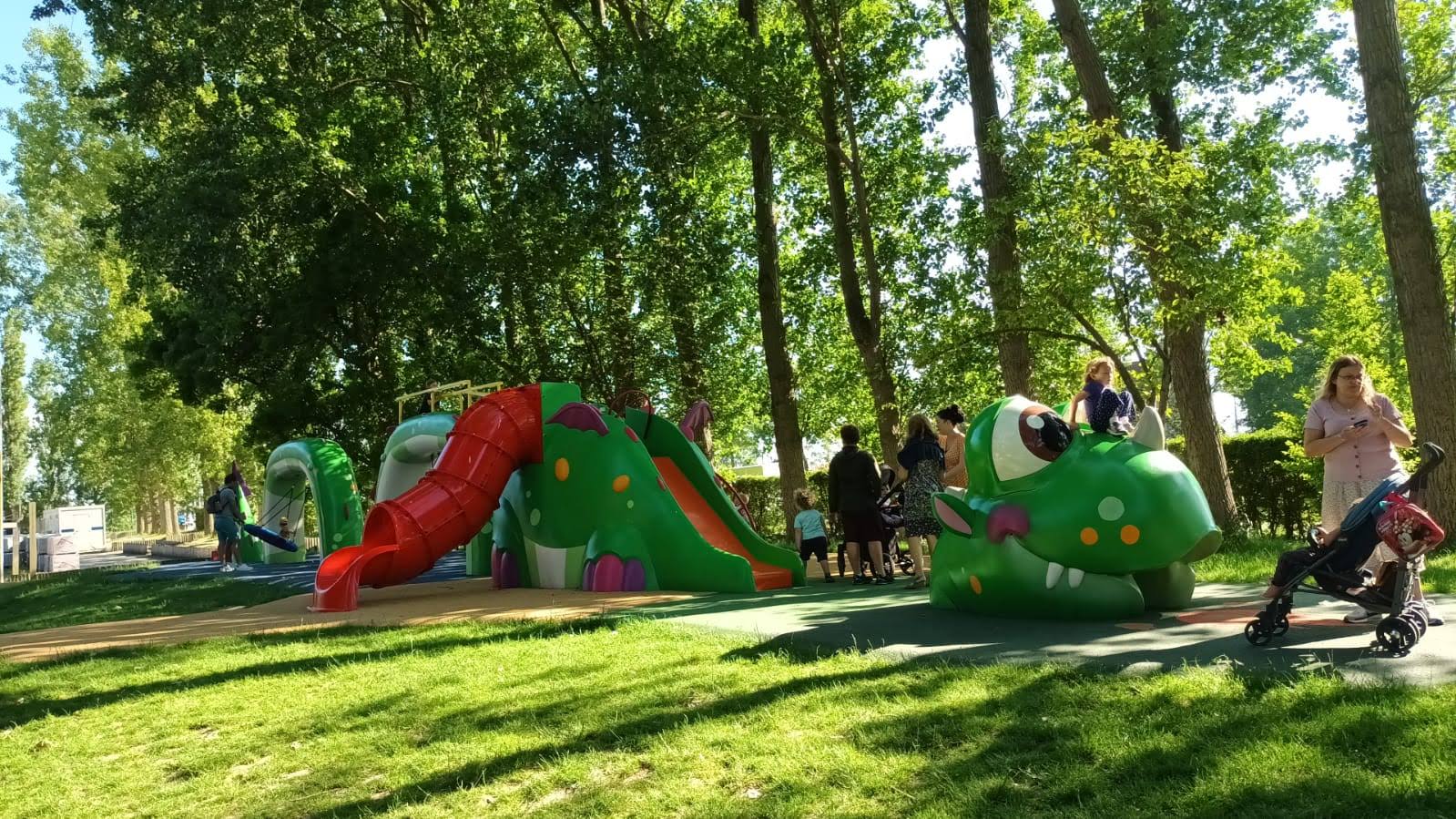 Die Drachenröhrenrutsche Ansicht 3