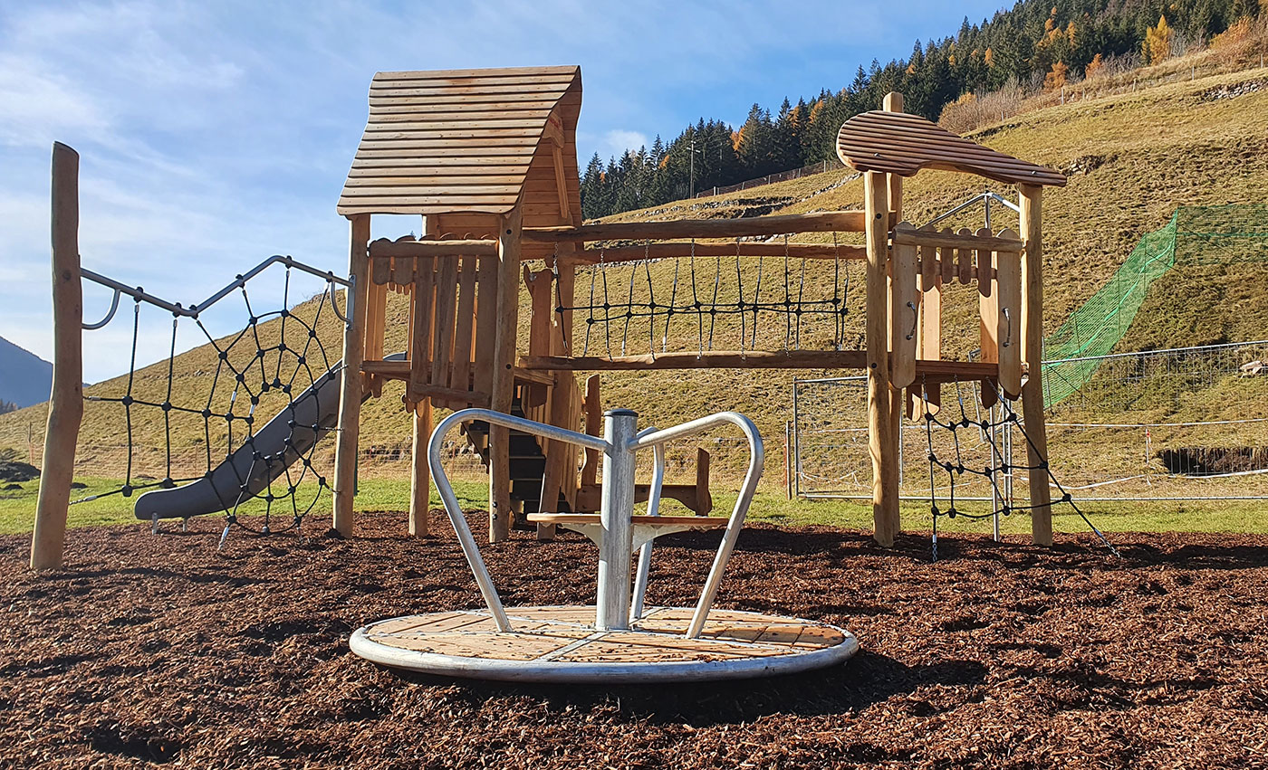 Karussell mit Sitzen NRO120 Ansicht 3