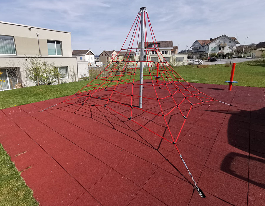 Seilpyramide Ansicht 3
