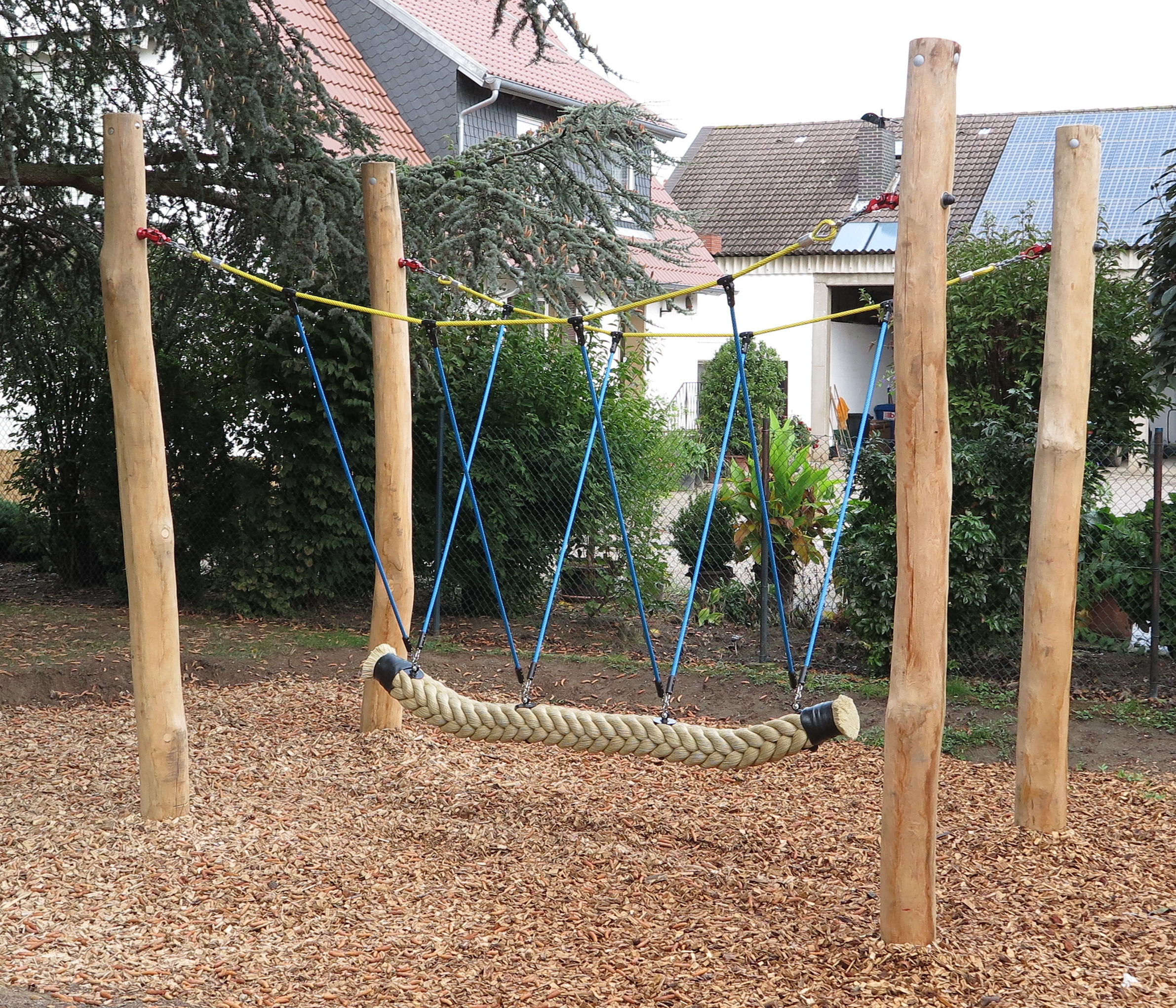 Raupenschwinger 3-sitzig Ansicht 2