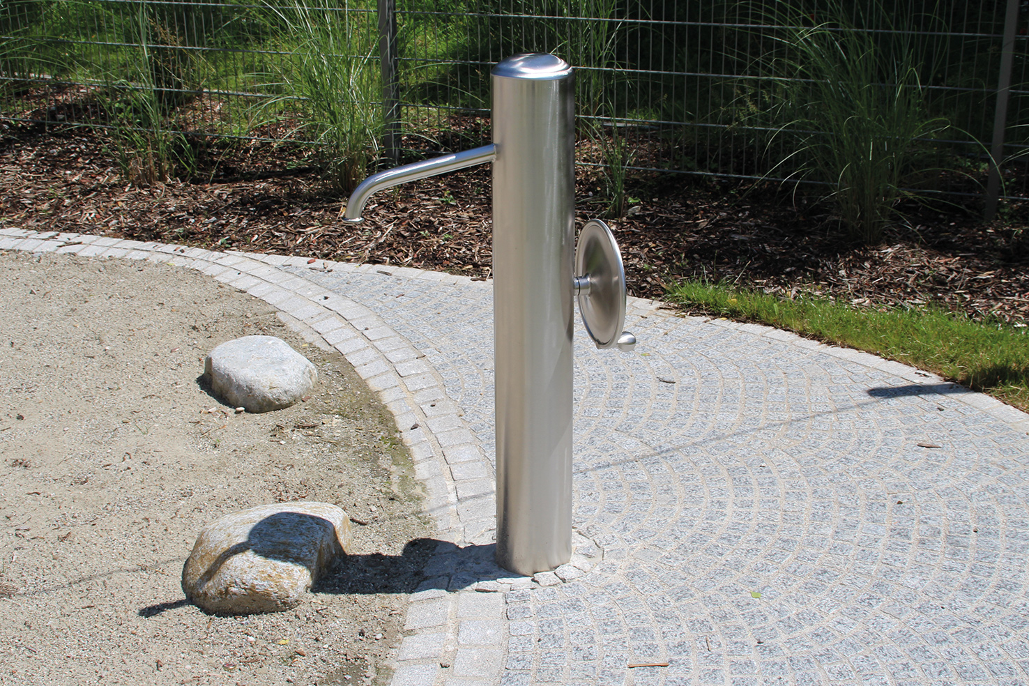 Wasserpumpe Edelstahl 1915 Ansicht 3