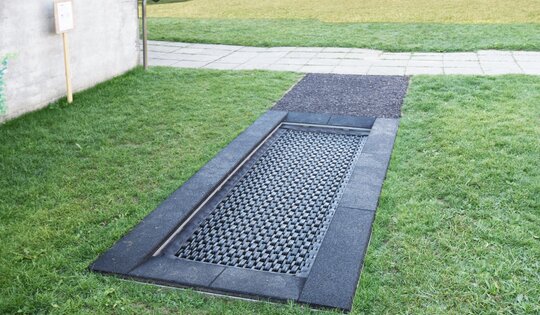 Trampolin 300, fertig zusammengebaut - handicap Ansicht 2