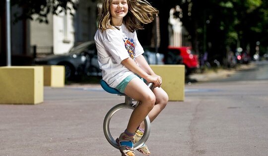 Das Einrad, Bimbo Spielplatzgeräte (Hinnen AG)