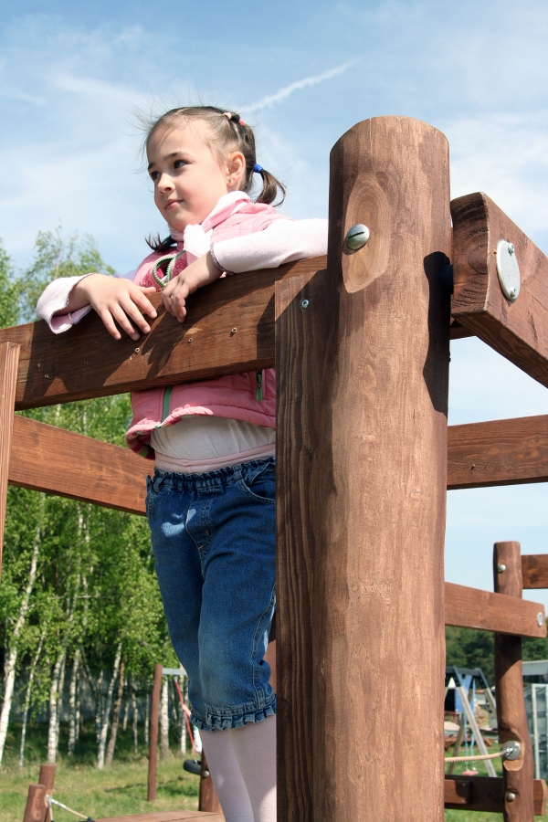 Kampinos Klettergerüst mit Kletternetz Ansicht 4
