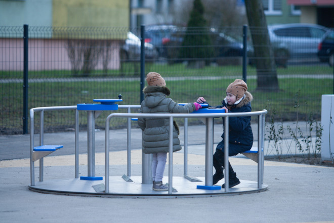 Rollstuhlgerechtes Karussell für 2 Personen Ansicht 4