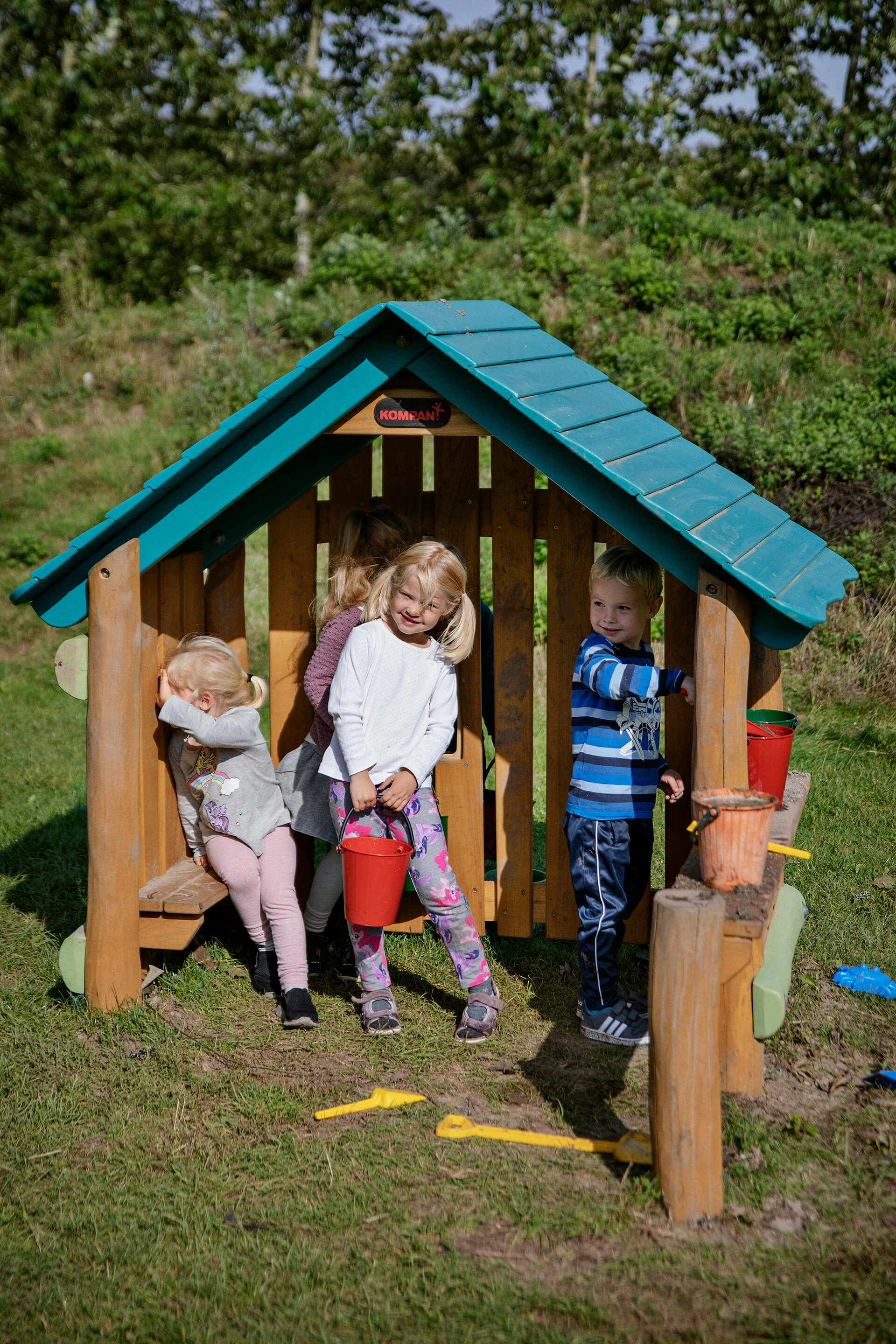Spielhütte mit Seite, Giebel & Tresen NRO415 Ansicht 5
