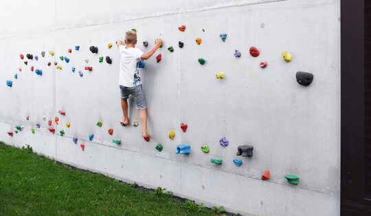 Kletterwand 3 - Holz Ansicht 2