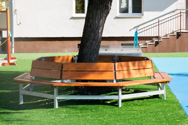 Rund Bank Ansicht 3