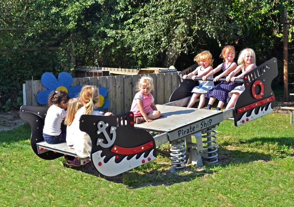 Multiwippe Piratenschiff Ansicht 2
